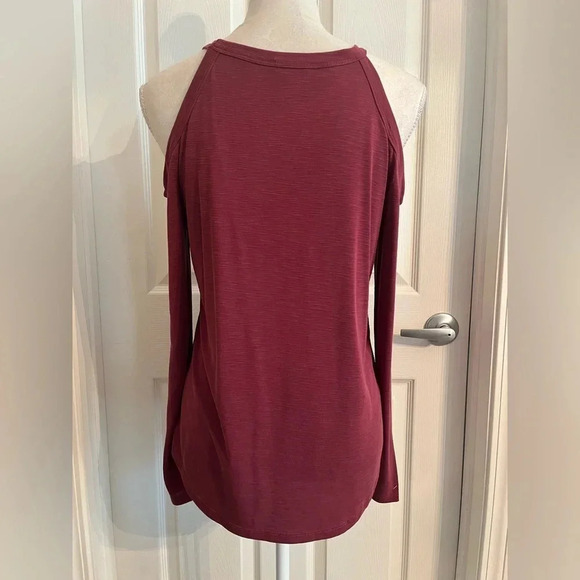 Splendid womens medium slub subwash cold shoulder top - Picture 5 of 10